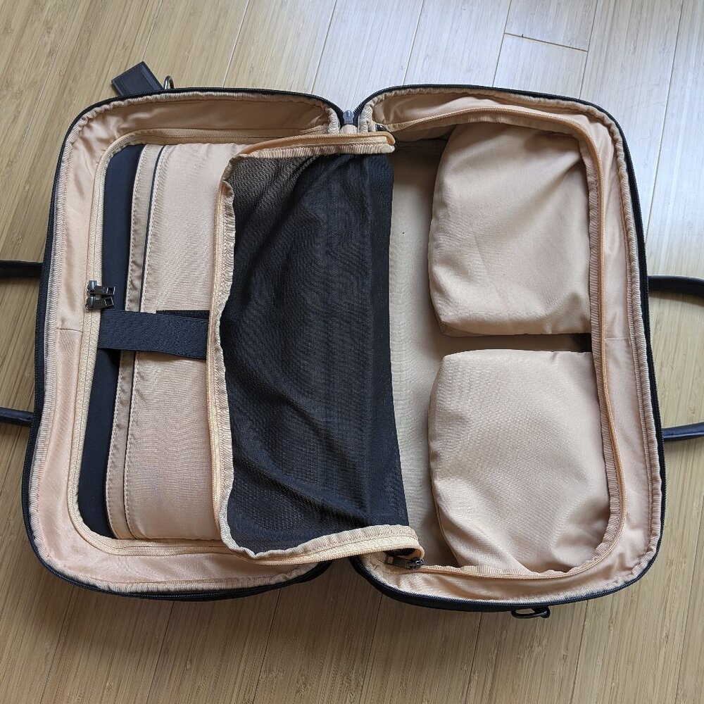 Carryon Luggage - Nomad Lane Bento Bag V4, almost new - Picture 6 of 10